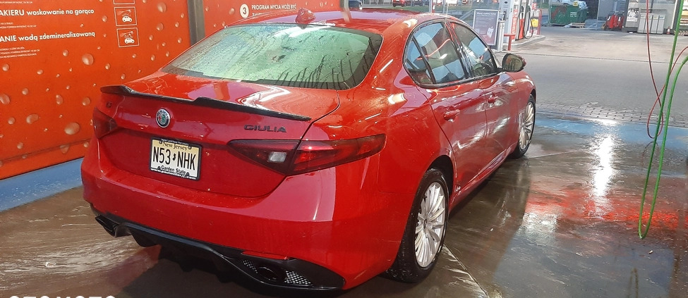 Alfa Romeo Giulia cena 115900 przebieg: 19000, rok produkcji 2022 z Warszawa małe 562